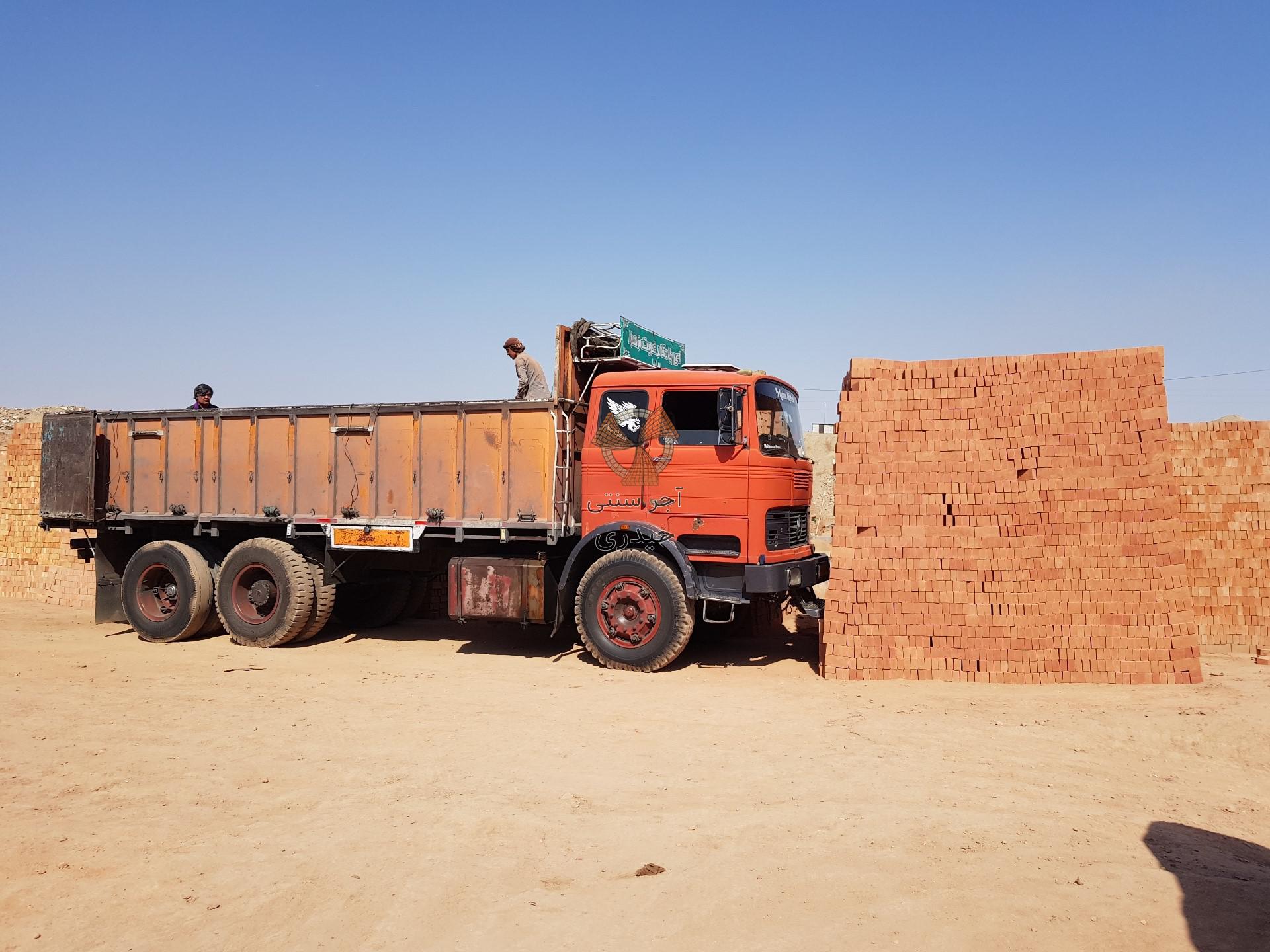 بارگیری آجر