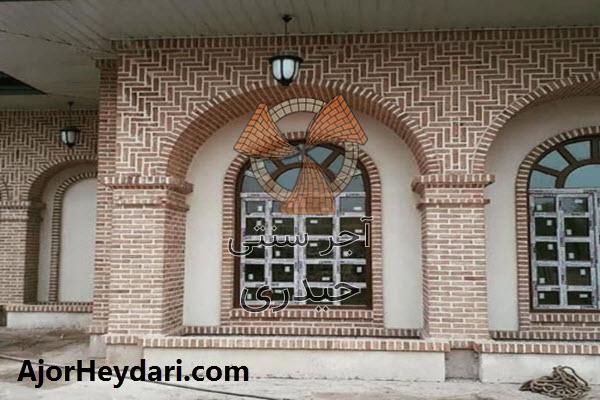 Selling-traditional-red-bricks-in-Tehran